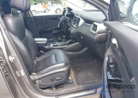 2016 Kia Sorento 3.3L Sx z USA, uszkodzony, nr VIN 5XYPKDA58GG008684